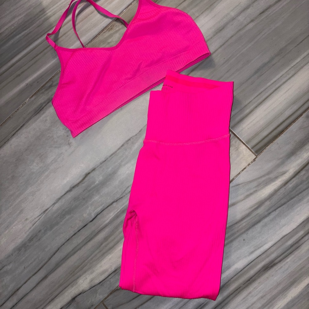 Good American Pink Sports Bra and Leggings Set - Picture 4 of 8